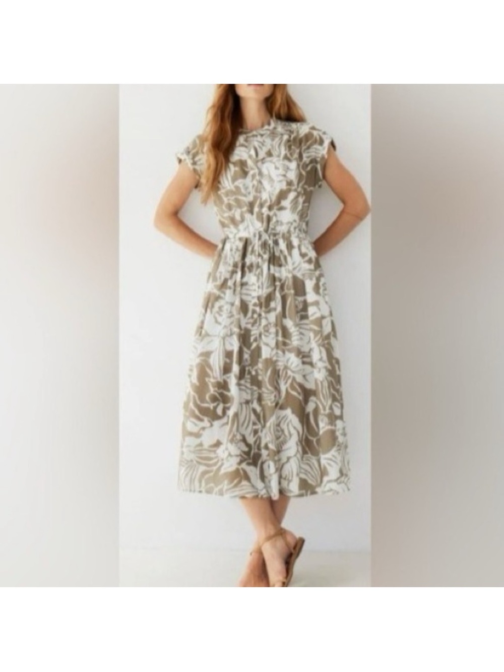 AYR Floral Print Cap-Sleeve Midi Dress in Beige and White